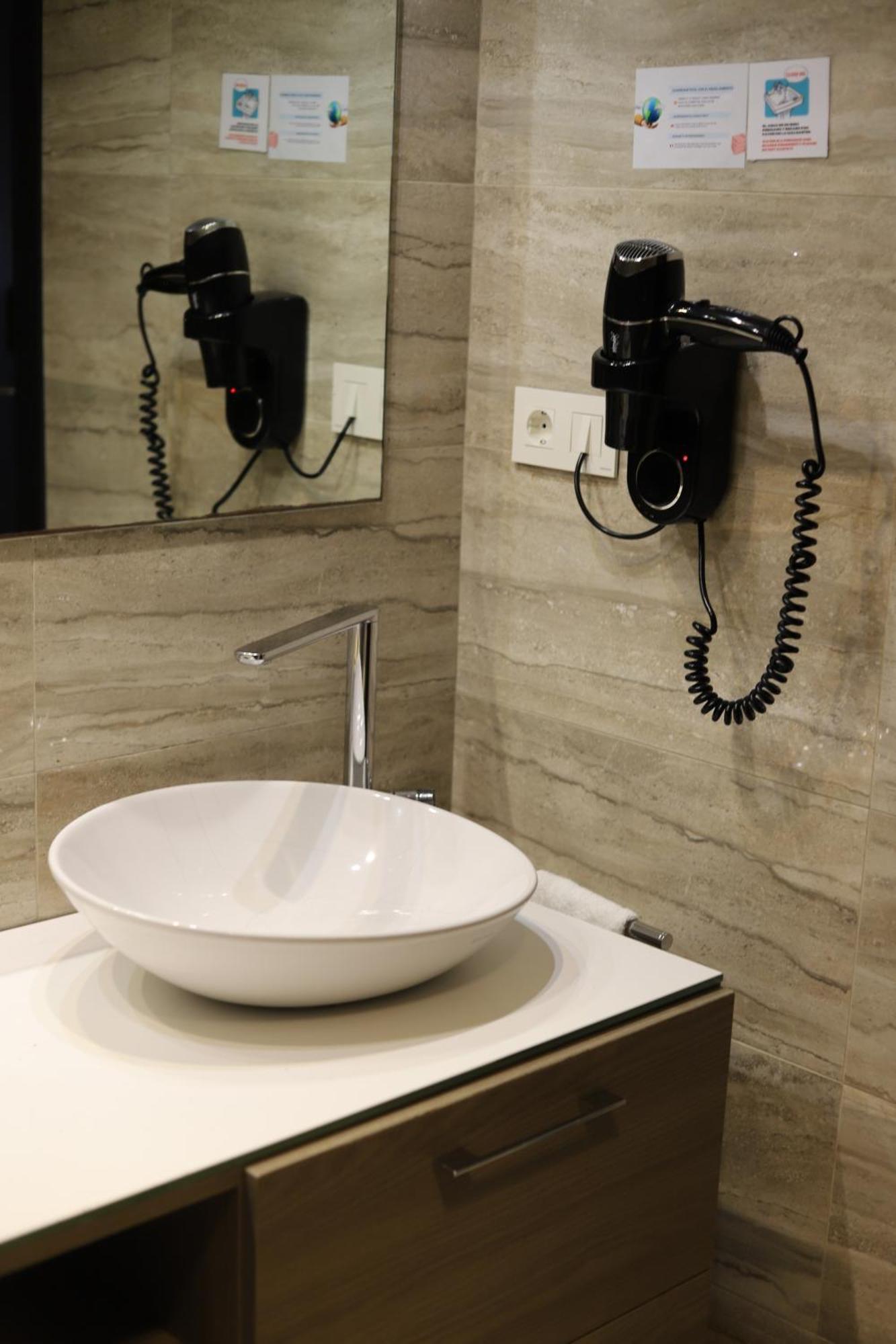New Hotel Colon Mataro Exterior photo
