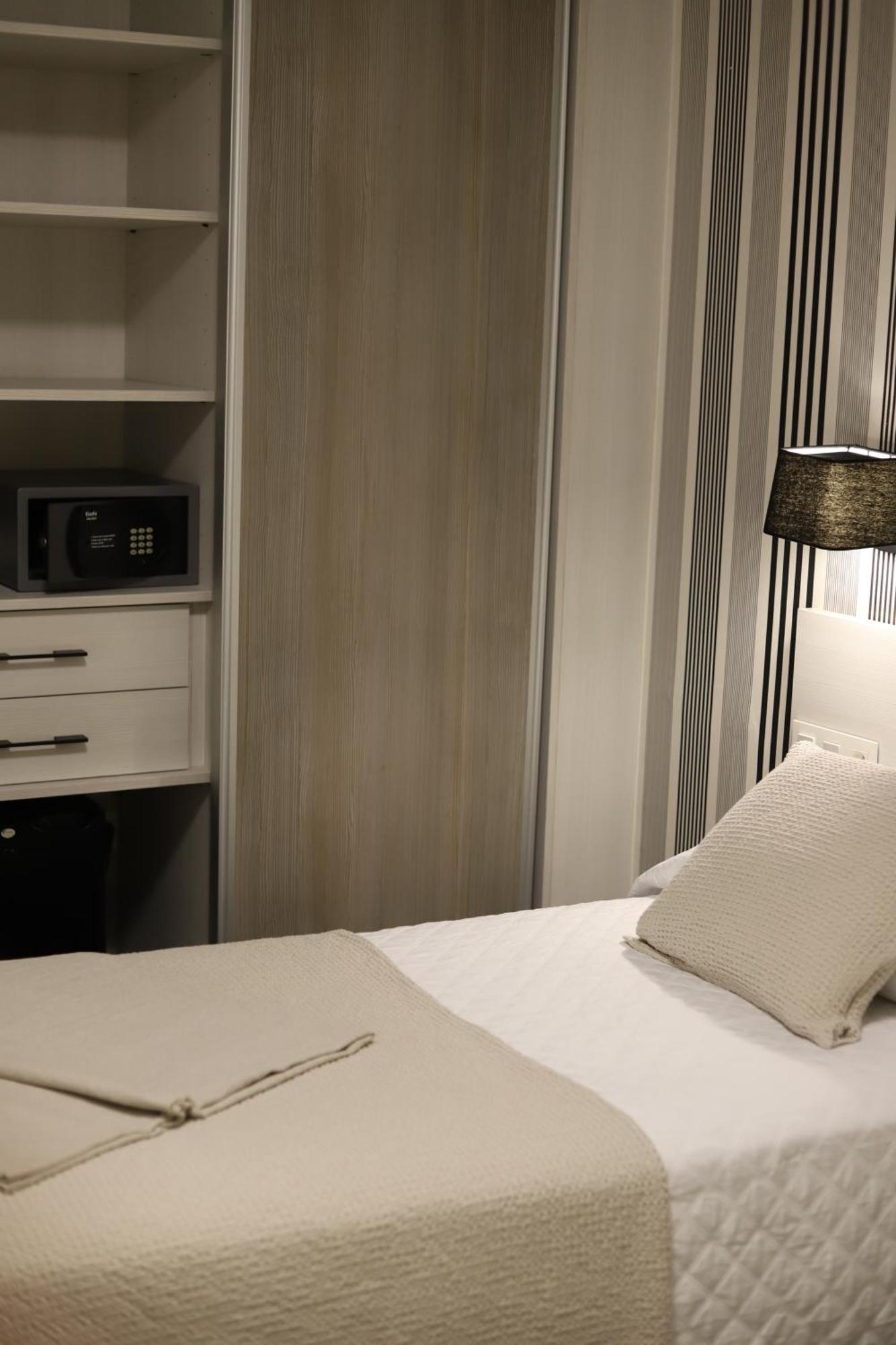 New Hotel Colon Mataro Exterior photo