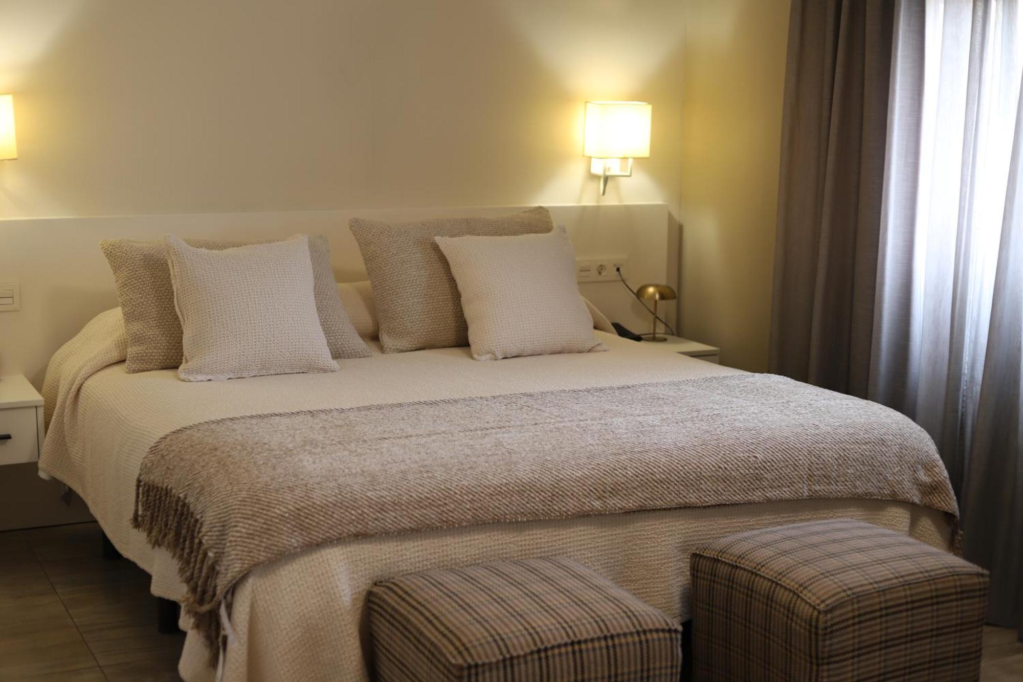 New Hotel Colon Mataro Exterior photo