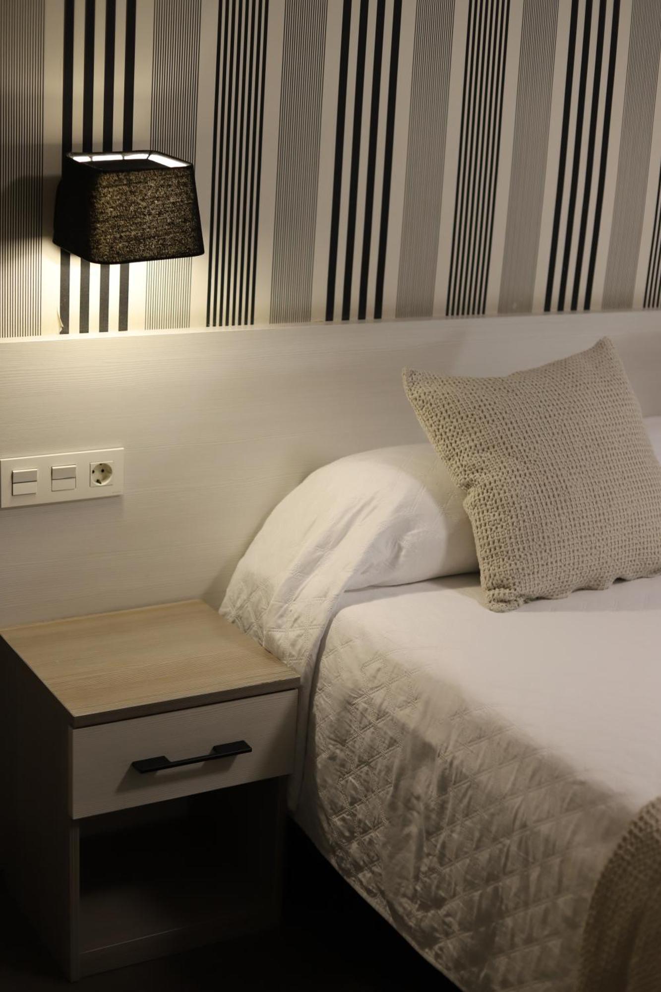 New Hotel Colon Mataro Exterior photo